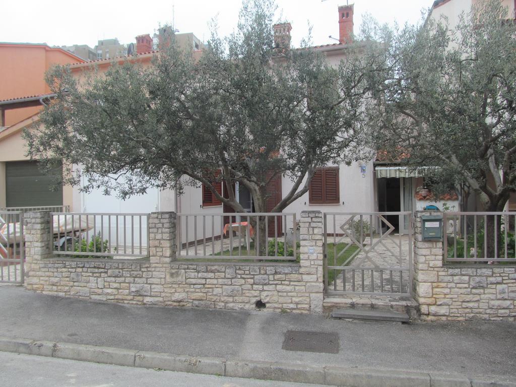 Apartments Obelix Pula Habitación foto